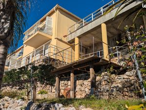 Villa 3 pièces avec 2 parking privés et jardin à Cap d'ail