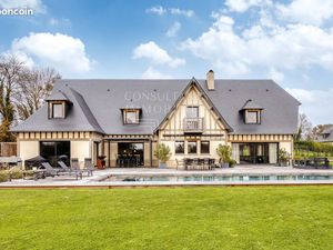 Villa 8 pièces 352 m²