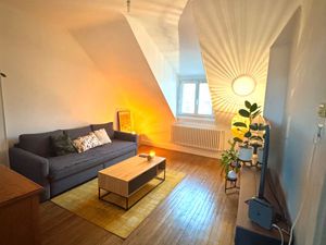 Bel F3/F4. Situé proche gare au cœur de sablon village et proche de tout