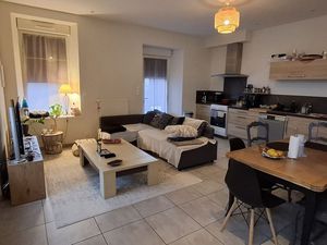 Maison mitoyenne récemment rénovée