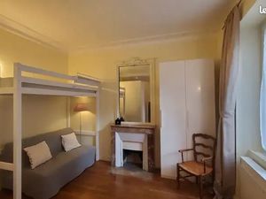 Studio équipé Nation 24m2 immeuble Haussmannien sur voie privée  très calme