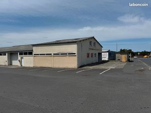 Local commercial 325 m² SAINT LO