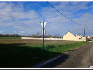 Terrain 883 m² Alluyes
