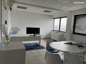 Bureaux 468 m²