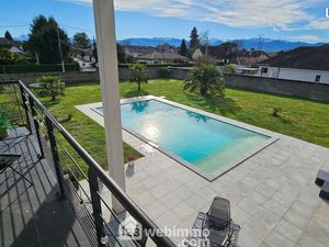 Villa 8 pièces 165 m²