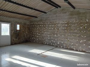 A saisir - maison a renover en second rideau