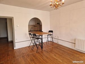 Loue F3 de 57 m² en centre ville