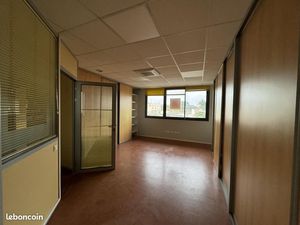 Bureaux 194 m²