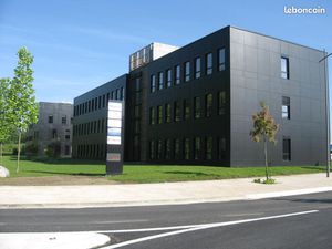 A louer superbes bureaux zone Europa