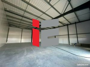 Local d'activité 300 m²