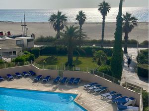 Appartement 2 pièces face à la mer + piscine