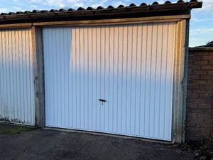 Garage 1 pièce 15 m²