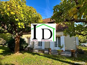 Maison 9 pièces 223 m²