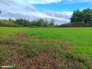 Terrain constructible à la Jemaye