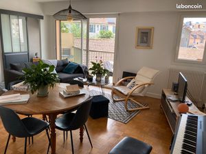 Spacieux appartement rénové de 102 m² – Lumineux  traversant  avec balcons et vue dégagée