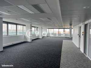 Bureaux 233 m²