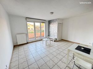 53m2 avec balcon Métro ligne D Parilly
