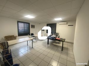 Local d'activité 380 m²