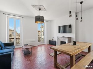 Chambre 1 pièce 120 m²