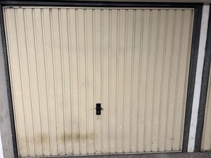 Garage/box 12 m² Acheres