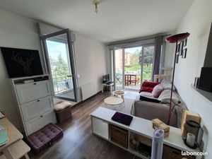 Appartement F2   lumineux avec terrasse et place de parking en sous sol