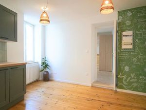 APPARTEMENT REFAIT A NEUF - RUE REPUBLIQUE BEAUJEU – 28m2