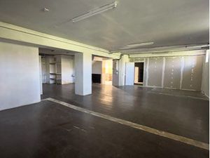 Local pour dépôt ou autres