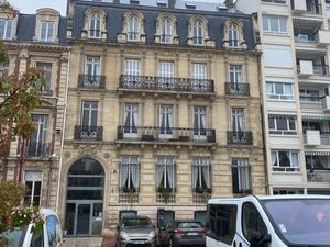 Plateau de 132 m ² à rénover