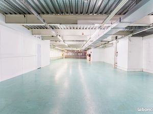 Local 633 m² Pantin