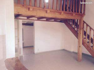 Location dans rue piétonne centre ville d’Uzès