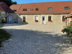 Corps de ferme proche Laon