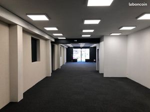 Local Commercial à louer - Zone Commerciale de La Ponétie - Aurillac