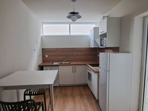 Superbe T2 hypercentre meublé et refait à neuf avec Terrasse