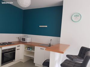 T2 43 M2 meublé avec 1 parking et Proche centre ville et écoles