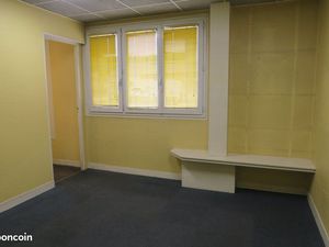 Bureaux 51 m² DARNETAL