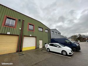 Local d'activité 320 m²