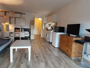 Studio 32m² terrasse 6m² vue mer piscine parking