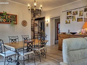 Bel appartement confortable 4 chambres centre ville avec garages et cave