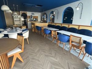 Restaurant en face de la gare