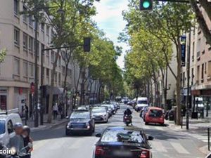 Local commercial 180 m²