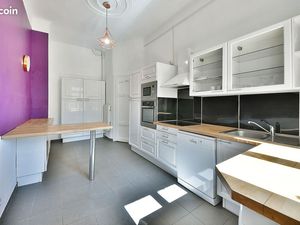 Appartement T2 lumineux 54 m² – Quartier prisé – À 10 min à pied de la gare – Disponible i