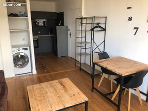 Studio centre ville 405 Charges comprises