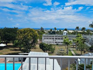 F2 à Sainte-Clotilde