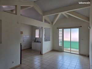 Très beau F2 à louer à TSV Fort de France