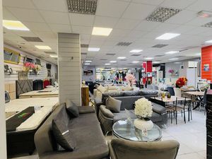 Magasin de meubles à vendre