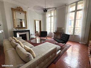 APPARTEMENT 5 pièces  156 mètres carrés