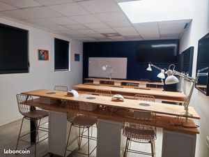 Local bureaux 396 m²