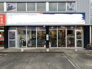 Surface commerciale 300m²