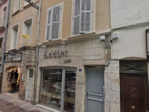 Boutique 30 m² MACON