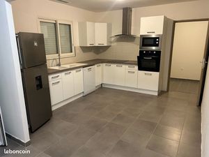 Maison à louer Montlegun